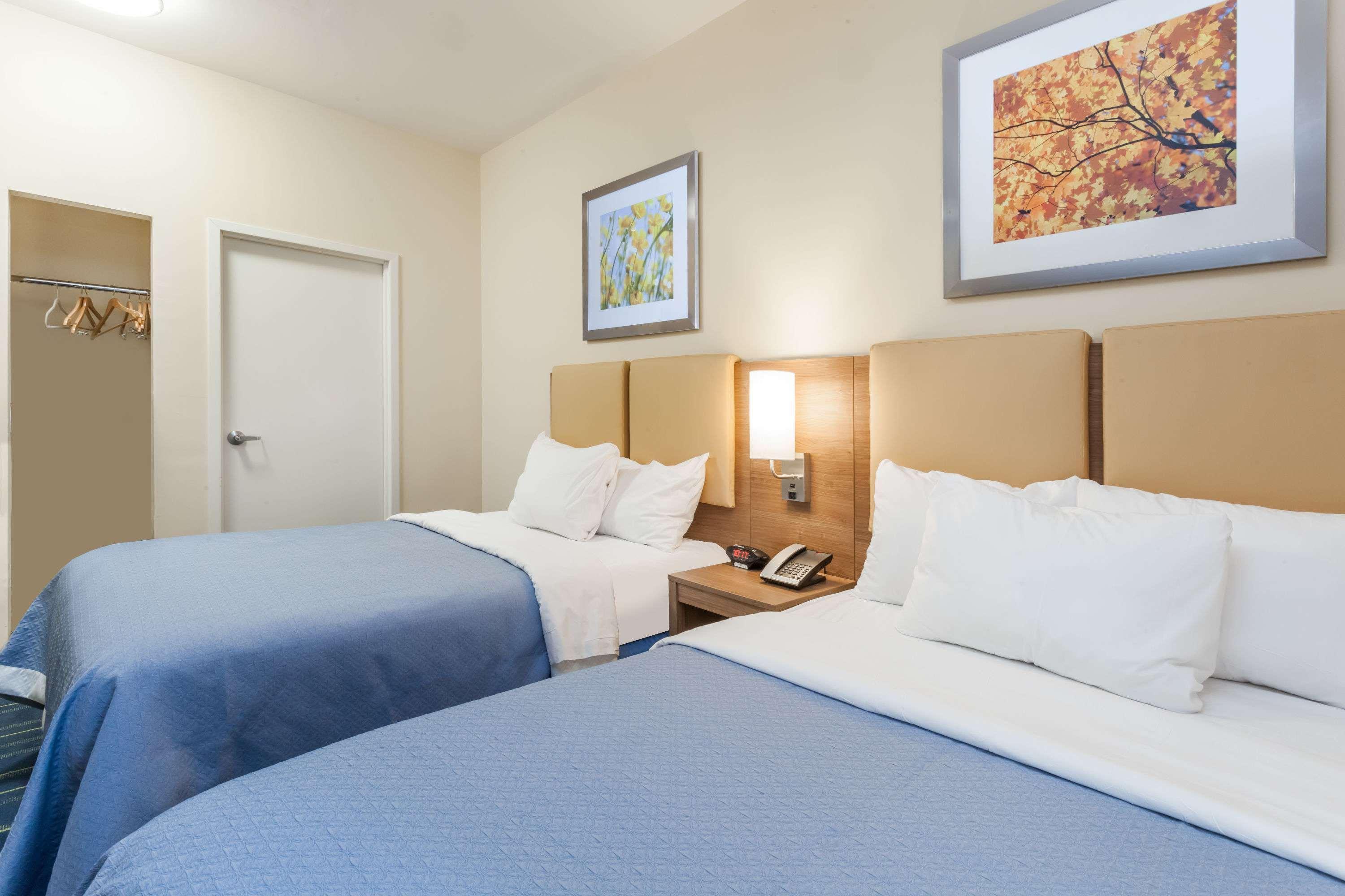 Days Inn By Wyndham Brooklyn Crown Heights New York Exterior photo